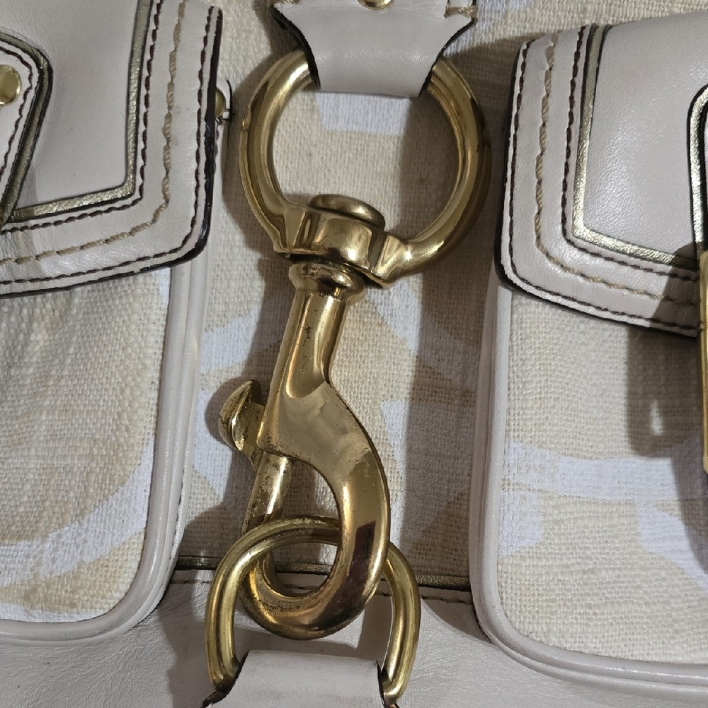 Rare Vintage Coach Cream and Gold Shoulder Bag - Picture 5 of 13